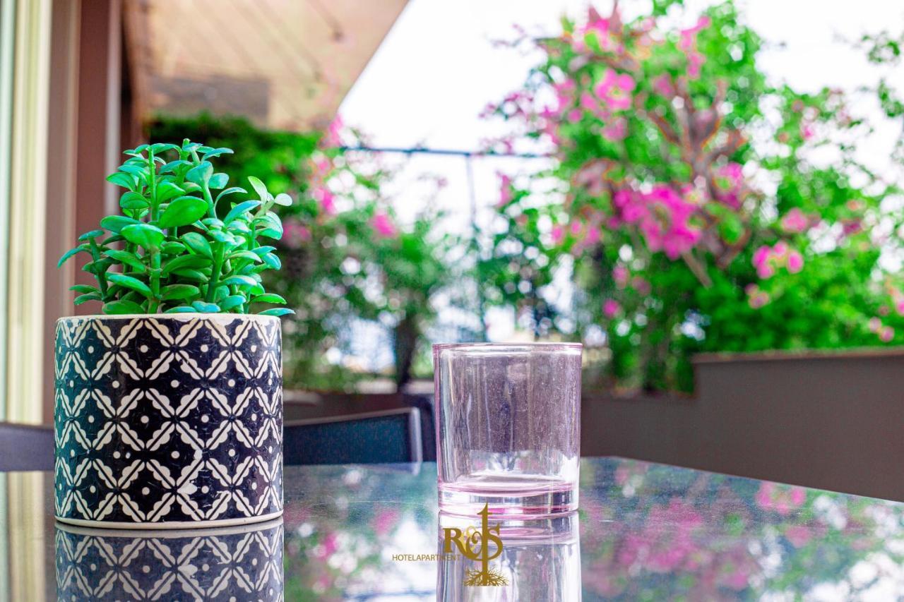 Roots Hotel Apartments أبيدجان المظهر الخارجي الصورة