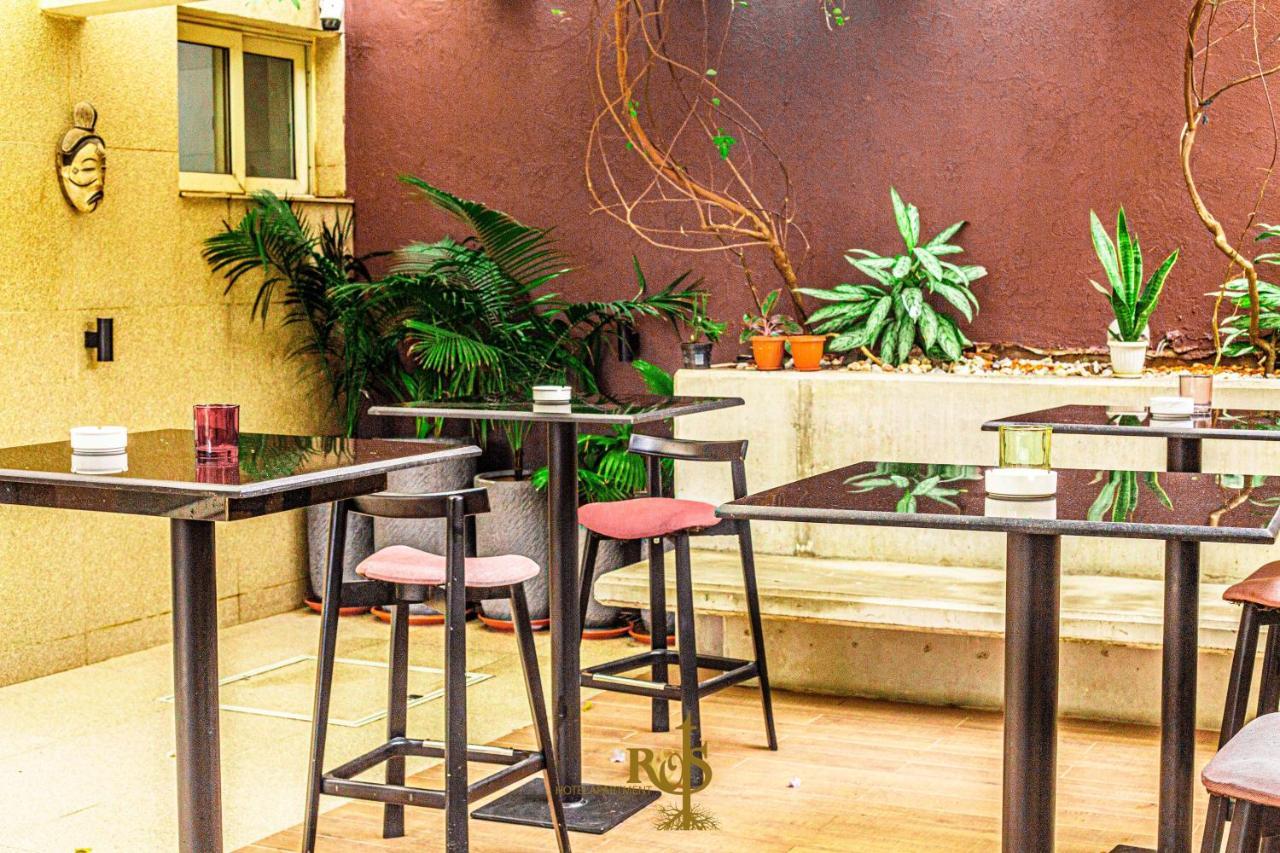Roots Hotel Apartments أبيدجان المظهر الخارجي الصورة