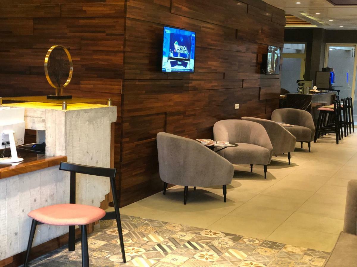 Roots Hotel Apartments أبيدجان المظهر الخارجي الصورة