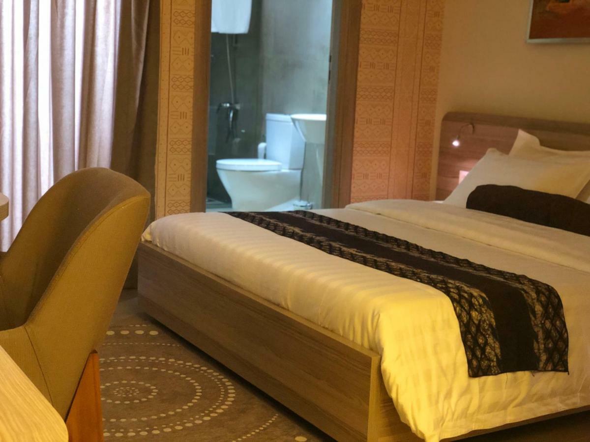 Roots Hotel Apartments أبيدجان المظهر الخارجي الصورة