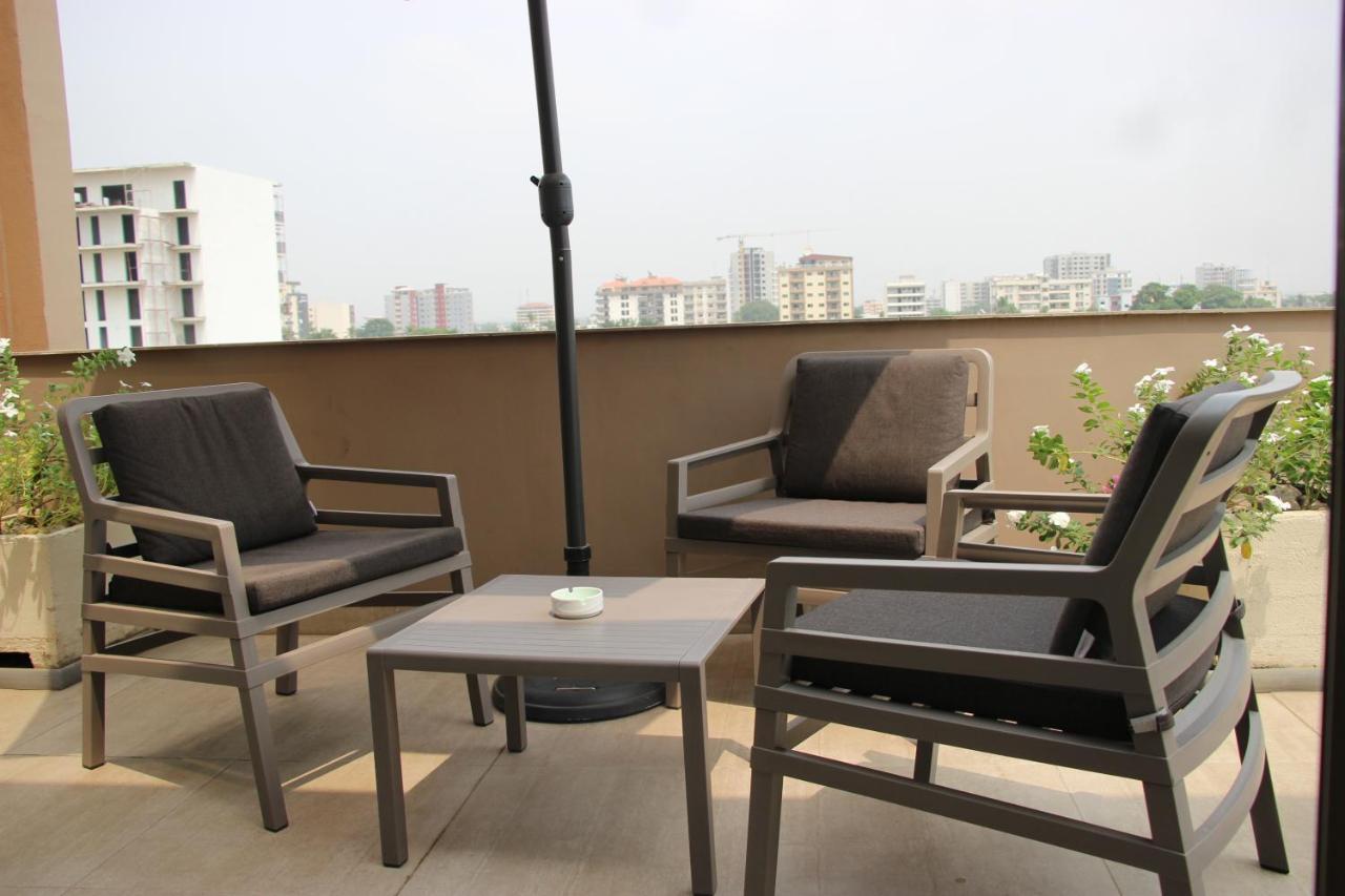 Roots Hotel Apartments أبيدجان المظهر الخارجي الصورة